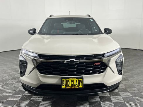 New 2026 Chevrolet Trax RS w/ Driver Confidence Package image 2