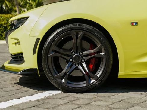 Used 2019 Chevrolet Camaro SS image 14