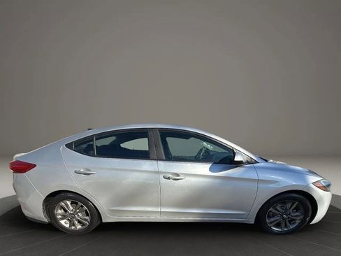 Used 2017 Hyundai Elantra Value Edition image 4