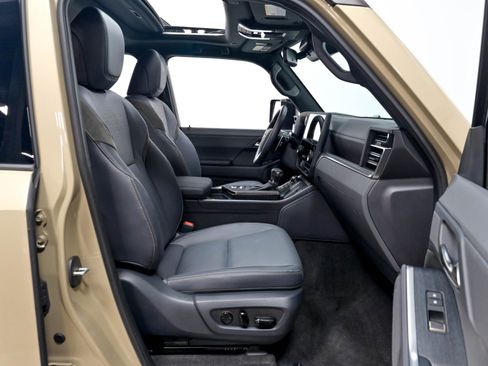 Used 2025 Lexus GX 550 AWD/4WD image 28