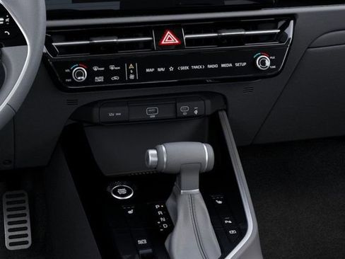 New 2025 Kia Niro EX Touring image 23