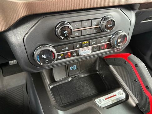 Certified 2023 Ford Bronco Heritage Edition AWD/4WD image 35