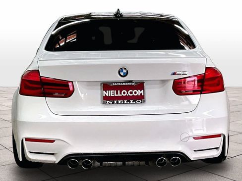 Used 2018 BMW M3 image 7