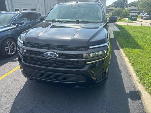 Used 2024 Ford Expedition Max XLT AWD/4WD image 10