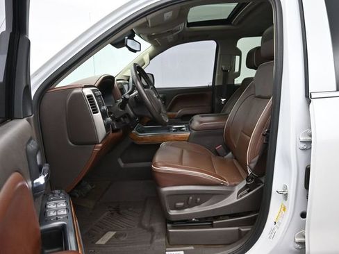 Used 2017 Chevrolet Silverado 1500 High Country w/ High Desert Package image 40