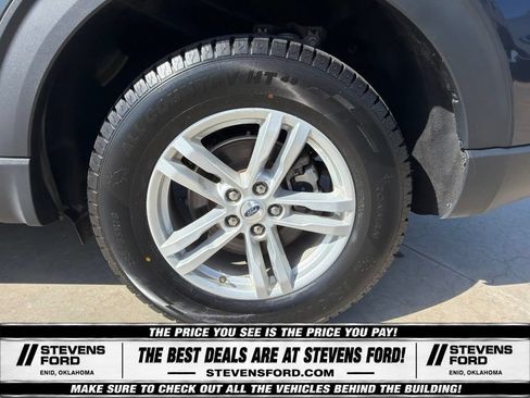 Used 2024 Ford Explorer XLT w/ Equipment Group 202A AWD/4WD image 13