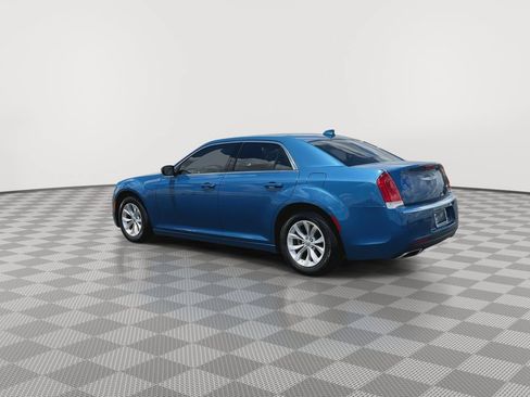 Used 2023 Chrysler 300 Touring w/ Safetytec Plus Group RWD image 6
