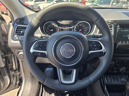 Used 2021 Jeep Compass Latitude FWD image 20