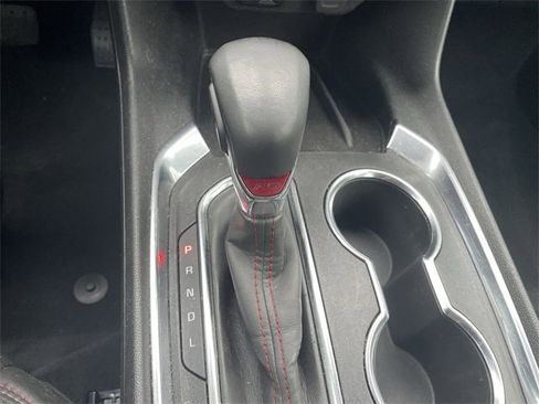 Used 2023 Chevrolet Traverse RS image 16