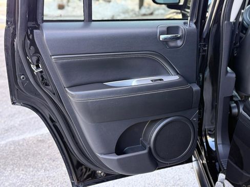 Used 2017 Jeep Compass High Altitude image 38