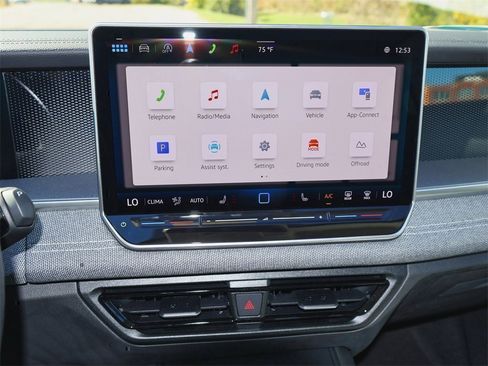 Certified 2025 Volkswagen Tiguan S image 17