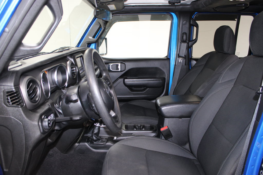 Used 2022 Jeep Gladiator Sport AWD/4WD image 16