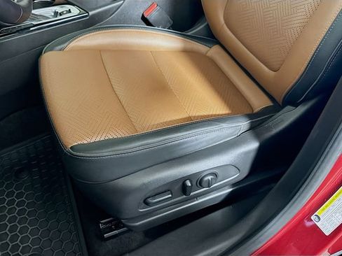 Used 2022 Buick Encore GX Essence FWD image 21