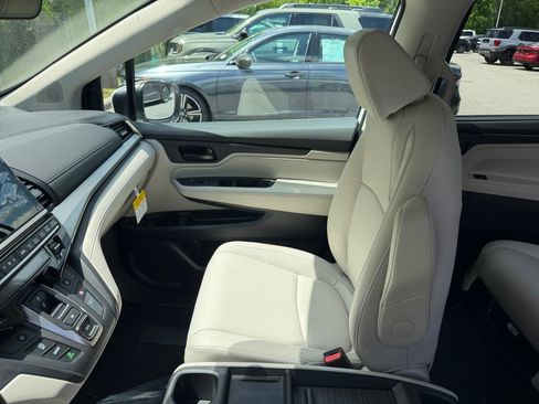 New 2026 Honda Odyssey EX-L image 28