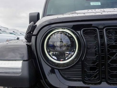 New 2025 Jeep Gladiator Willys image 3