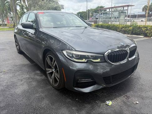 Used 2020 BMW 330i Sedan w/ M Sport Package RWD image 9