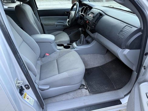 Used 2010 Toyota Tacoma 4x4 Access Cab image 16
