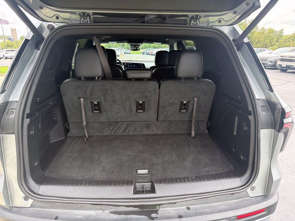 Certified 2026 Chevrolet Traverse LT AWD/4WD image 31