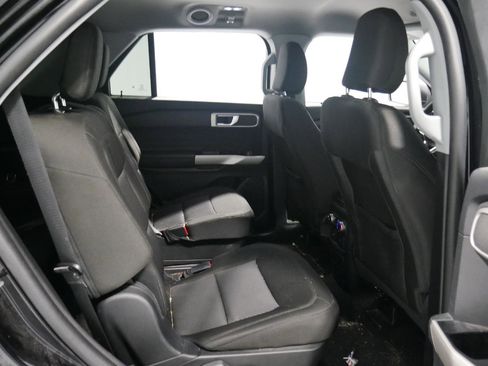 Certified 2022 Ford Explorer XLT image 18