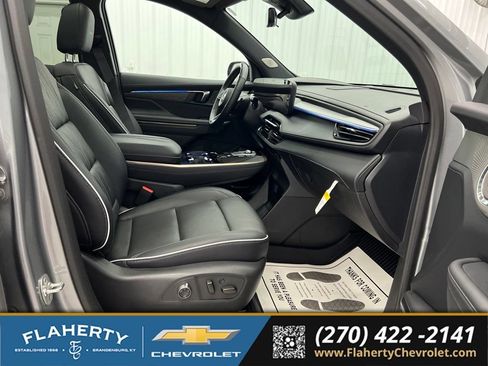 Used 2026 Buick Enclave Avenir w/ Super Cruise Package AWD/4WD image 15