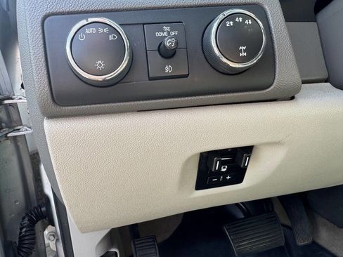 Used 2014 Chevrolet Silverado 3500 LTZ AWD/4WD image 10