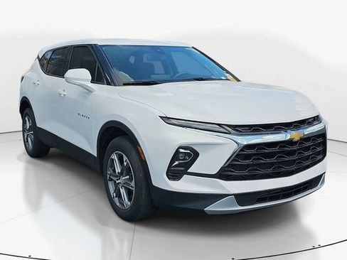 Used 2023 Chevrolet Blazer LT FWD image 1