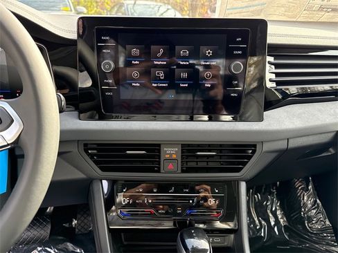 New 2026 Volkswagen Jetta SE image 15