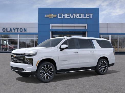 New 2026 Chevrolet Suburban High Country w/ Sun And Tow Package AWD/4WD image 24