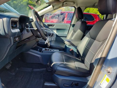 Used 2025 Ford Maverick XLT w/ XLT Luxury Package FWD image 5