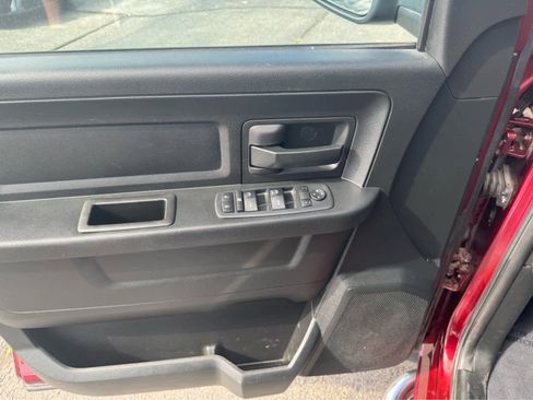 Used 2017 RAM 1500 Express image 11