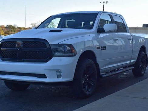 Used 2018 RAM 1500 Sport image 12