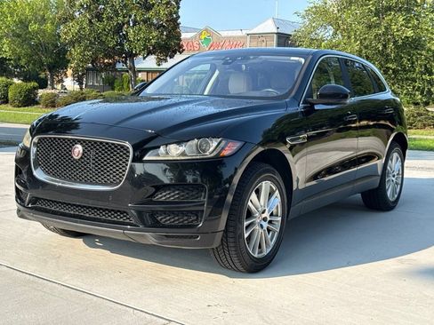 Used 2017 Jaguar F-PACE Prestige AWD/4WD image 3