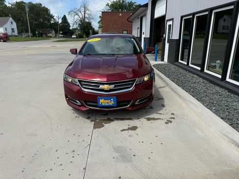 Used 2017 Chevrolet Impala LT w/ Leather Package FWD image 2