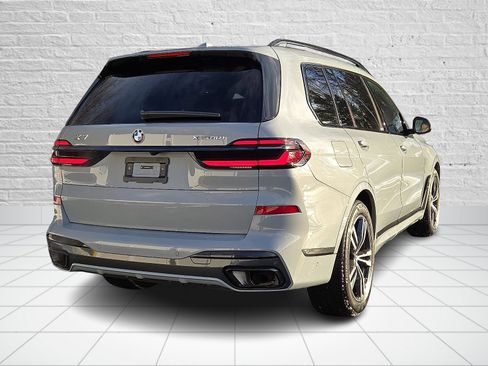 Used 2025 BMW X7 xDrive40i w/ M Sport Package image 6