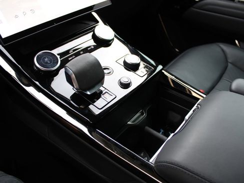 Used 2023 Land Rover Range Rover Sport SE Dynamic image 26