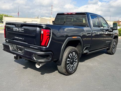 Used 2024 GMC Sierra 2500 Denali Ultimate image 11