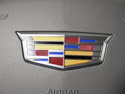 Used 2023 Cadillac XT5 Premium Luxury w/ Technology Package AWD/4WD image 38
