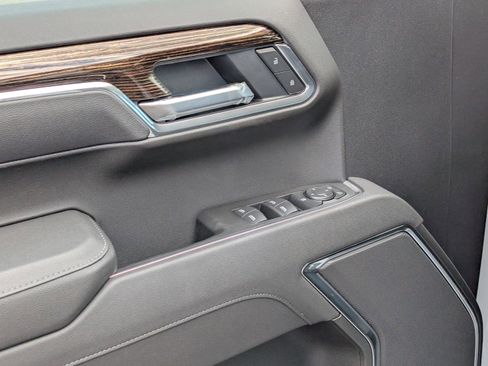 New 2026 GMC Sierra 1500 Elevation image 16