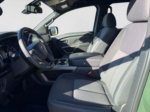Used 2024 Nissan Titan SV w/ SV Bronze Edition Package image 10