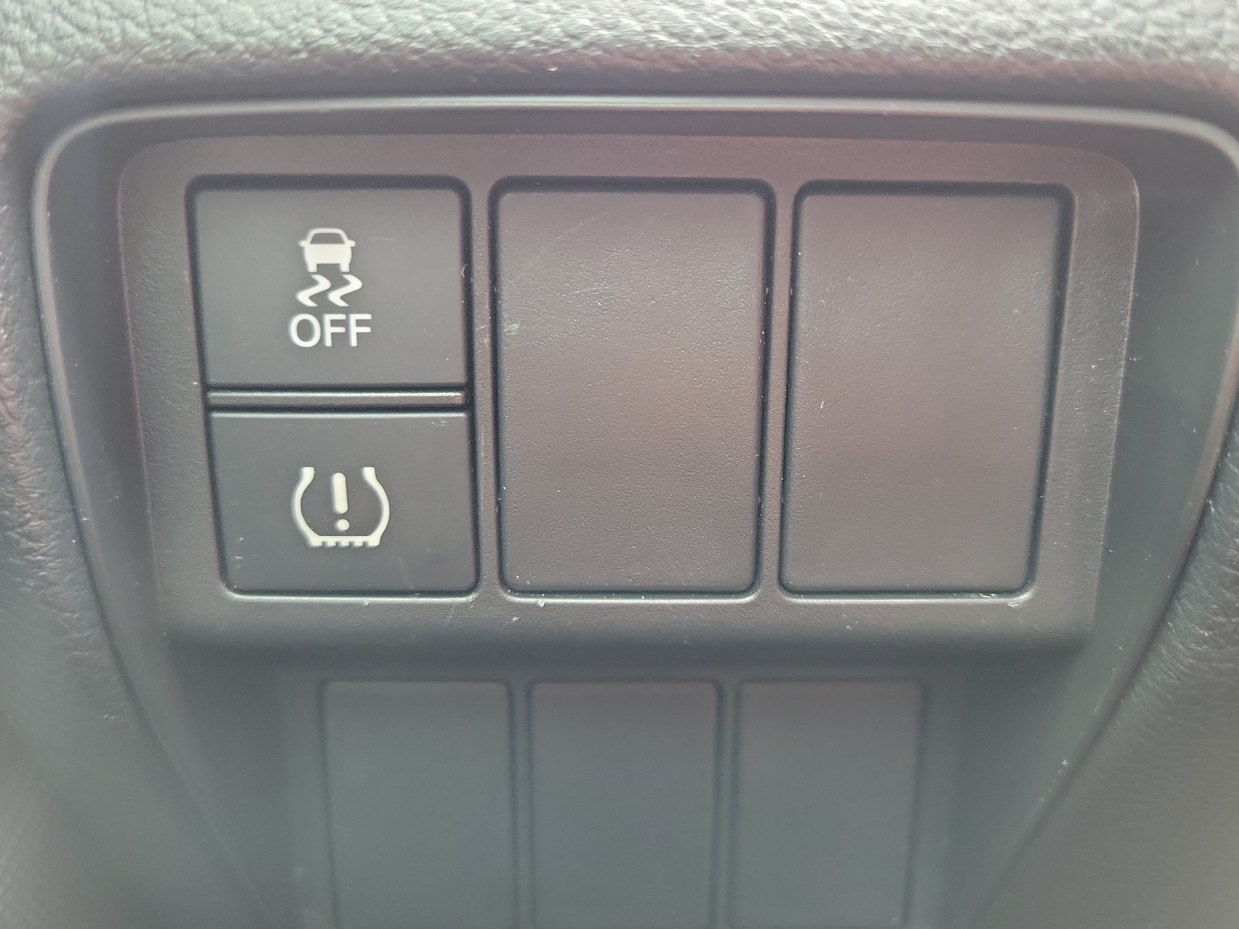Used 2018 Honda CR-V LX image 30