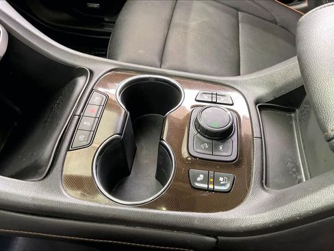 Certified 2022 GMC Acadia AT4 w/ Technology Package image 16