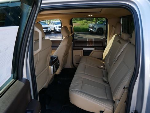 Used 2019 Ford F150 Lariat w/ Equipment Group 502A Luxury AWD/4WD image 12