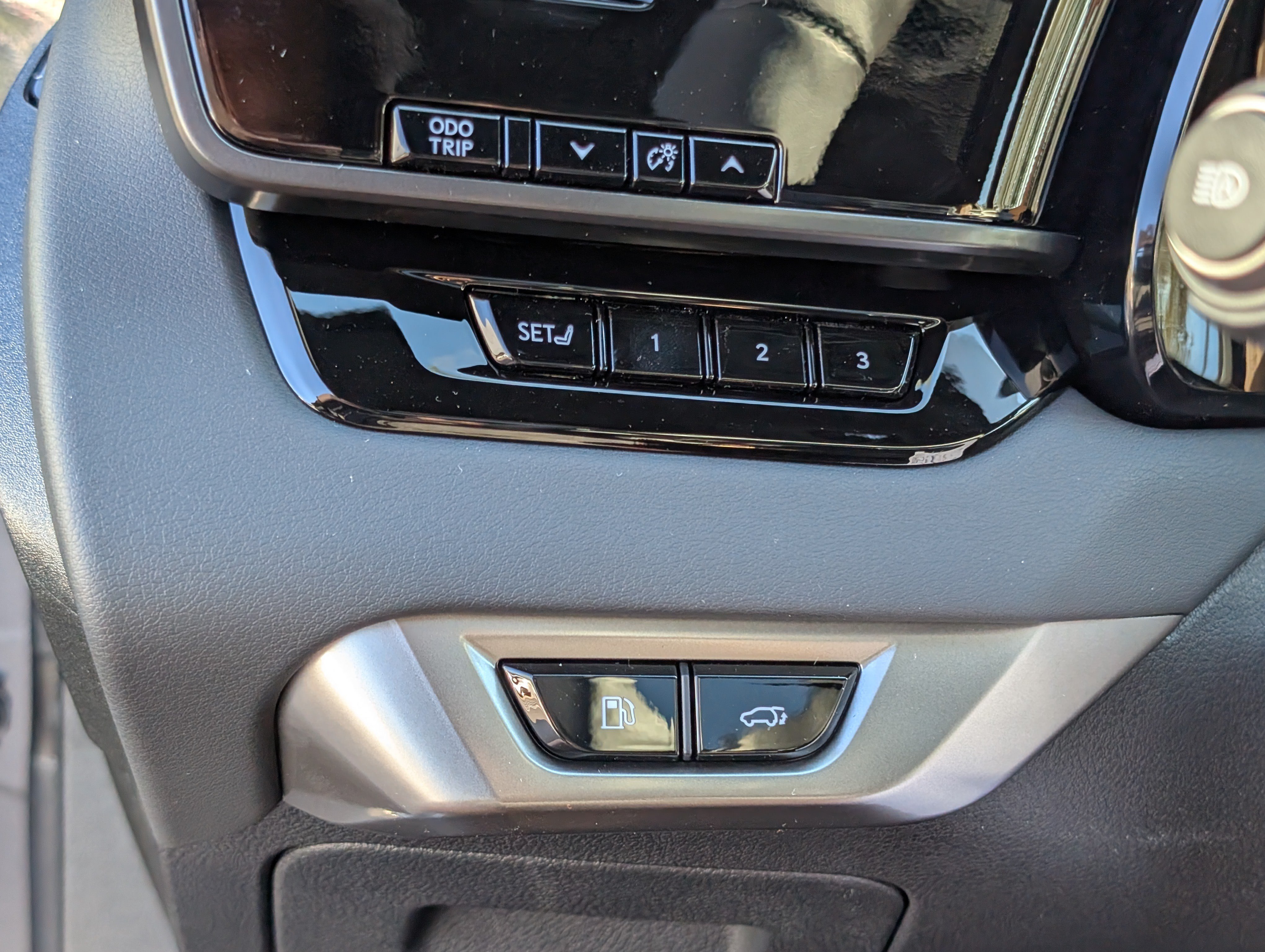 New 2026 Lexus RX 350h AWD/4WD image 17