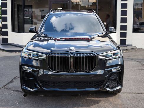 Used 2021 BMW X7 M50i w/ Dynamic Handling Package AWD/4WD image 3
