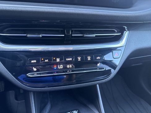 Used 2024 Buick Envista Sport Touring FWD image 19