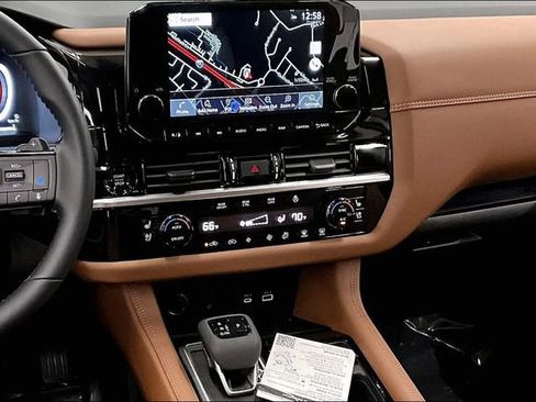 New 2025 Nissan Pathfinder Platinum w/ Lighting Package (N93) image 7