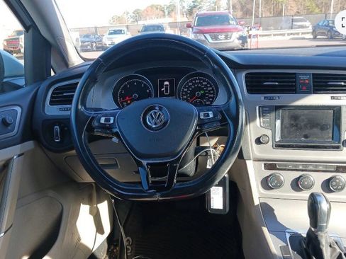 Used 2015 Volkswagen Golf S image 4