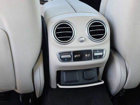 Used 2023 Mercedes-Benz E 450 4MATIC All-Terrain Wagon image 16