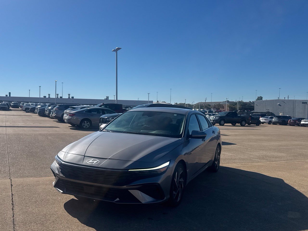 Used 2025 Hyundai Elantra SEL FWD image 10