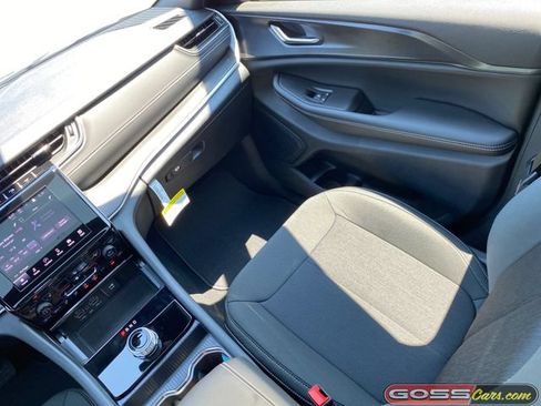 New 2026 Jeep Grand Cherokee Laredo X AWD/4WD image 15